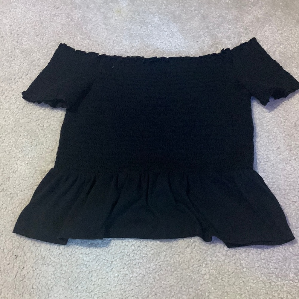 American Eagle Off the shoulder blouse